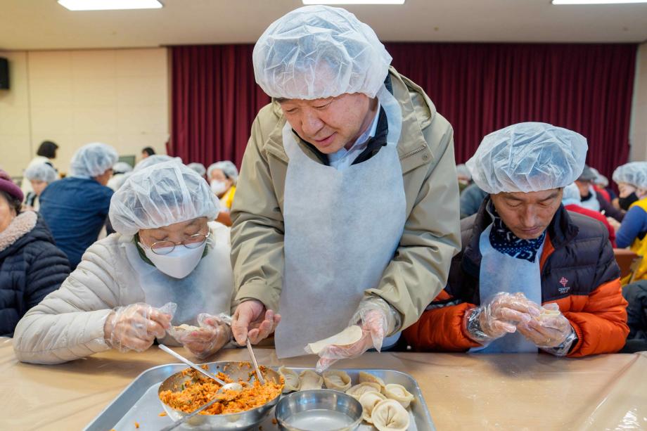 증평군장애인복지관, 따뜻한 설 명절 ‘만두데이